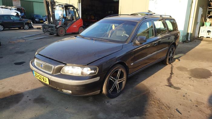Volvo V70 2.4 T 20V Épave (2001, Gris)