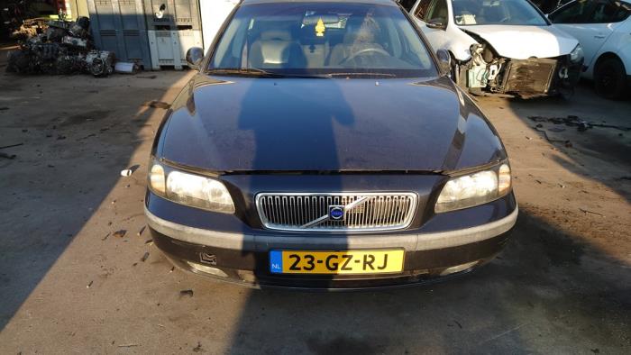 Volvo V70 2.4 T 20V Épave (2001, Gris)