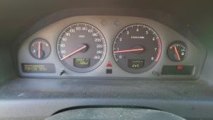 Volvo V70 2.4 T 20V Épave (2001, Gris)