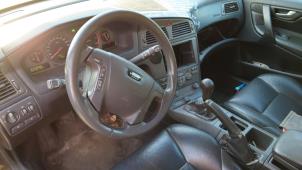 Volvo V70 2.4 T 20V Épave (2001, Gris)