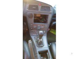 Volvo V70 2.4 T 20V Épave (2001, Gris)