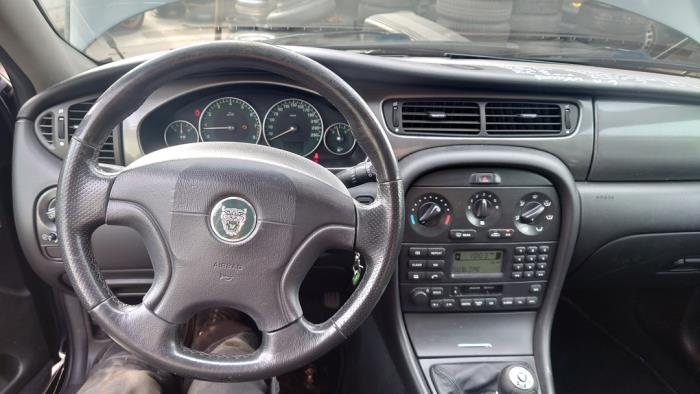Jaguar X-type 2.1 V6 24V Skrotfordon (2003, ZWART)