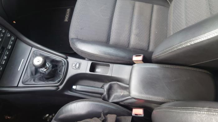 Jaguar X-type 2.1 V6 24V Skrotfordon (2003, ZWART)