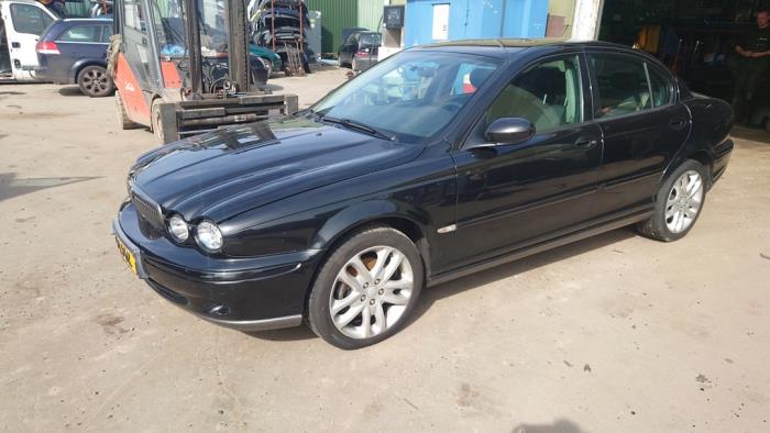 Jaguar X-type 2.1 V6 24V Skrotfordon (2003, ZWART)