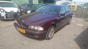 BMW 5 serie 523i 24V Épave (1996, Rouge)