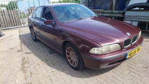 BMW 5 serie 523i 24V Épave (1996, Rouge)