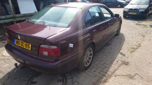 BMW 5 serie 523i 24V Épave (1996, Rouge)