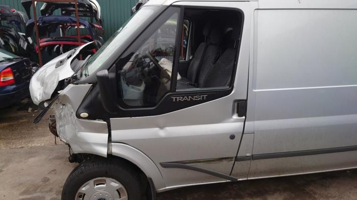 Ford Transit 2.2 TDCi 16V Samochód złomowany (2007, Granit)