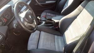 BMW 1 serie 116i 1.6 16V Épave (2005, Gris)