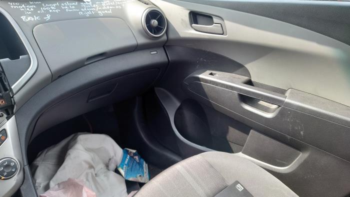 Chevrolet Aveo 1.3 D 16V Épave (2012, Noir)