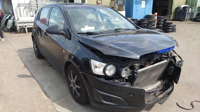 Chevrolet Aveo 1.3 D 16V Épave (2012, Noir)