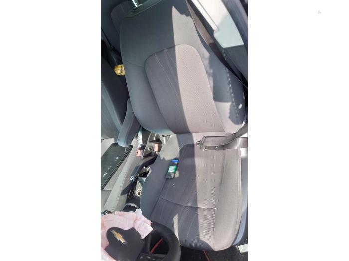 Chevrolet Aveo 1.3 D 16V Épave (2012, Noir)