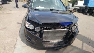 Chevrolet Aveo 1.3 D 16V Épave (2012, Noir)