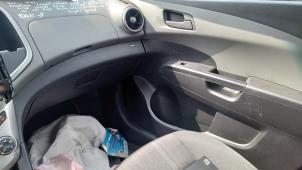 Chevrolet Aveo 1.3 D 16V Épave (2012, Noir)