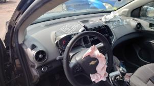 Chevrolet Aveo 1.3 D 16V Épave (2012, Noir)