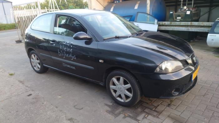 Seat Ibiza III 1.6 16V Vehículo de desguace (2007, Negro)
