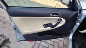 Alfa Romeo 147 2.0 Twin Spark 16V Épave (2007, Gris)