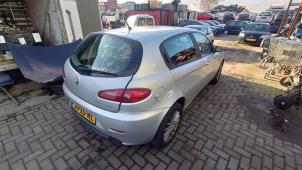 Alfa Romeo 147 2.0 Twin Spark 16V Épave (2007, Gris)