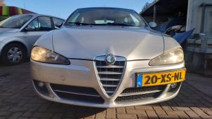 Alfa Romeo 147 2.0 Twin Spark 16V Épave (2007, Gris)