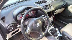 Alfa Romeo 147 2.0 Twin Spark 16V Épave (2007, Gris)