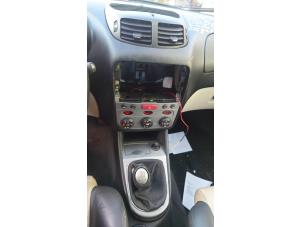 Alfa Romeo 147 2.0 Twin Spark 16V Épave (2007, Gris)