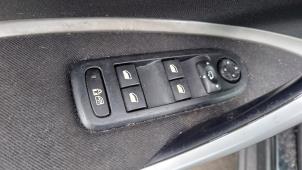 Citroen C5 III Tourer 1.6 16V THP 155 Épave (2011, Noir)