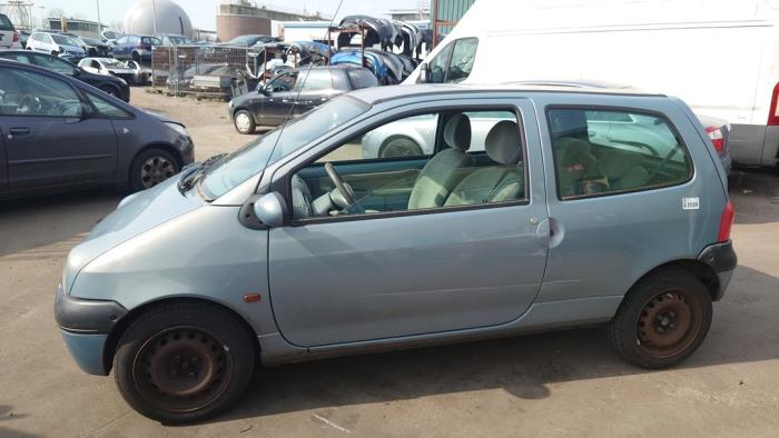 Renault Twingo 1.2 Skrotfordon (2002, BLAUW)