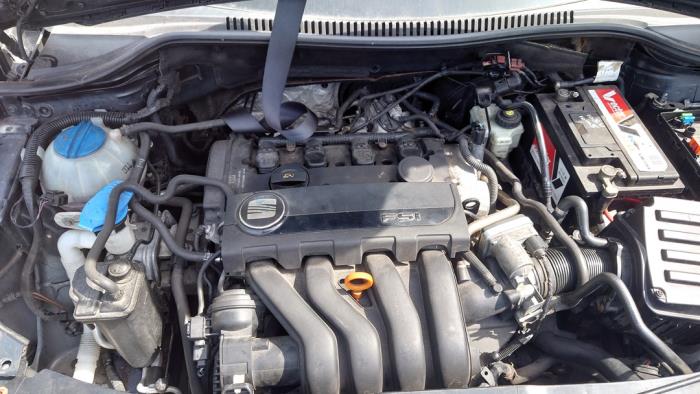 Seat Leon 2.0 FSI 16V Épave (2005, Gris)