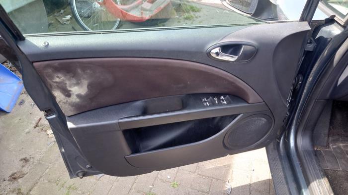 Seat Leon 2.0 FSI 16V Épave (2005, Gris)