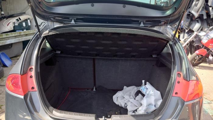 Seat Leon 2.0 FSI 16V Épave (2005, Gris)