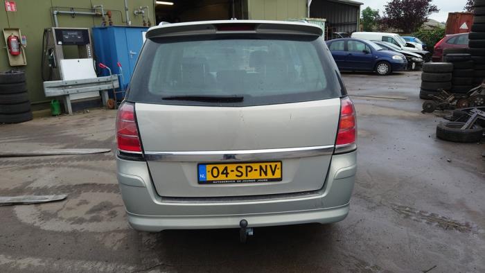 Opel Zafira 2.2 16V Direct Ecotec Samochód złomowany (2006, Szary)
