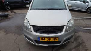 Opel Zafira 2.2 16V Direct Ecotec Samochód złomowany (2006, Szary)