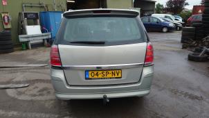 Opel Zafira 2.2 16V Direct Ecotec Samochód złomowany (2006, Szary)
