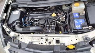 Opel Zafira 2.2 16V Direct Ecotec Samochód złomowany (2006, Szary)
