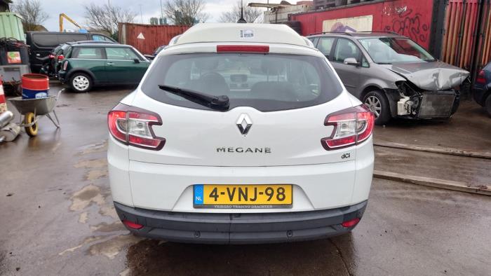 Renault Megane III Grandtour 1.5 dCi 110 Épave (2011, Blanc)