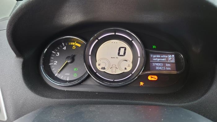 Renault Megane III Grandtour 1.5 dCi 110 Épave (2011, Blanc)