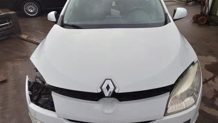 Renault Megane III Grandtour 1.5 dCi 110 Épave (2011, Blanc)