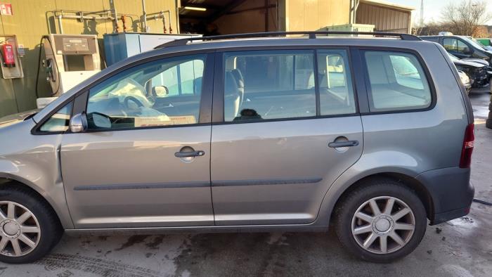 Volkswagen Touran 1.6 Épave (2007, Bleu)
