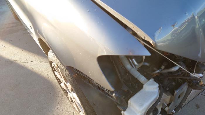 Volkswagen Touran 1.6 Épave (2007, Bleu)