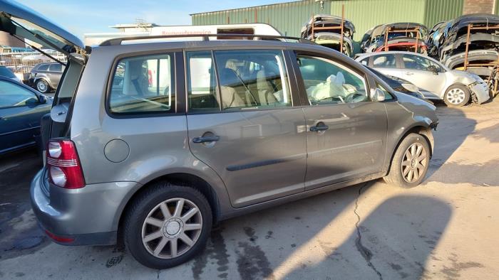 Volkswagen Touran 1.6 Épave (2007, Bleu)