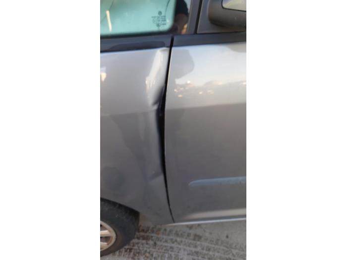 Volkswagen Touran 1.6 Épave (2007, Bleu)