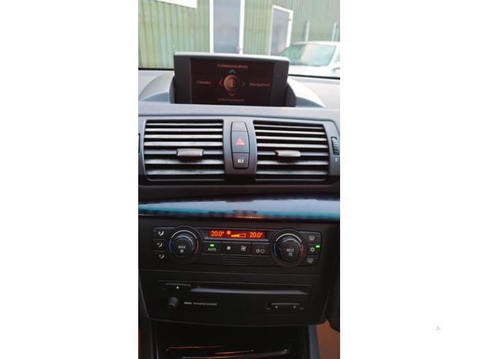 BMW 1 serie 118d 16V Épave (2004, Noir)