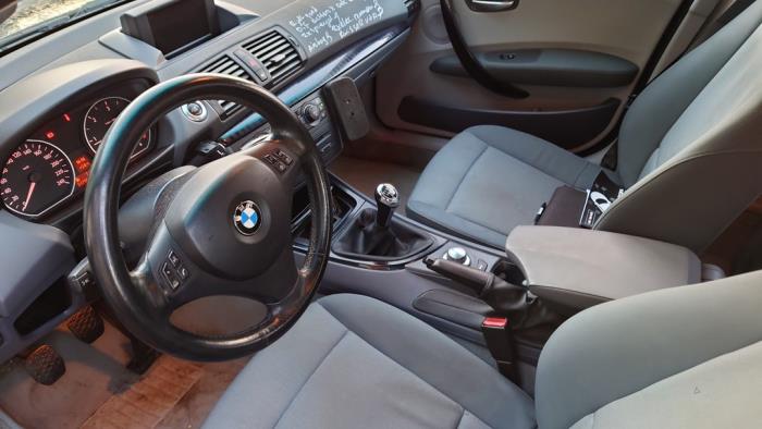 BMW 1 serie 118d 16V Épave (2004, Noir)