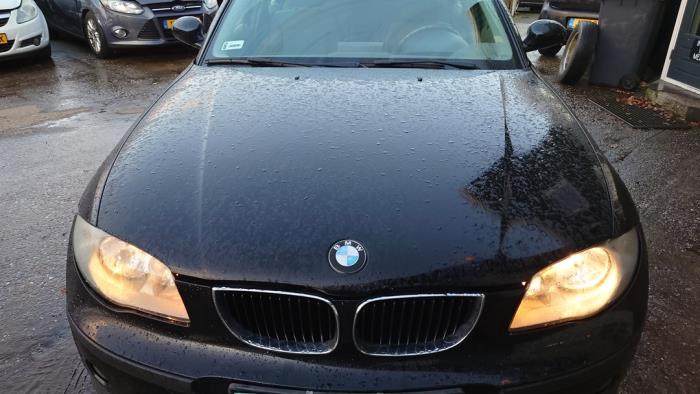 BMW 1 serie 118d 16V Épave (2004, Noir)