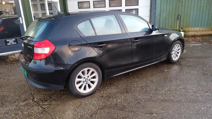 BMW 1 serie 118d 16V Épave (2004, Noir)