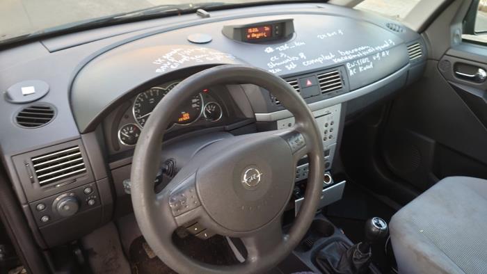 Opel Meriva 1.6 16V Épave (2003, Noir)