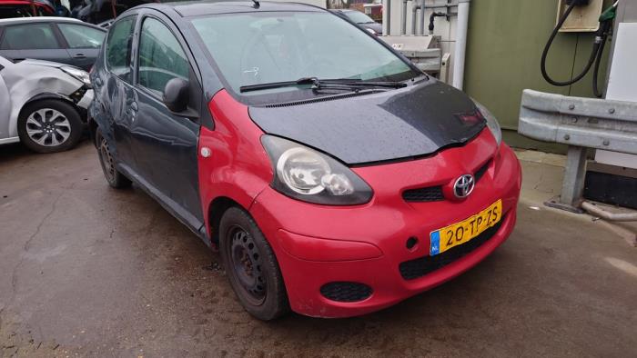 Toyota Aygo 1.0 12V VVT-i Épave (2007, Gris)