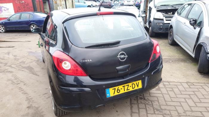Opel Corsa D 1.4 16V Twinport Épave (2007, Noir)