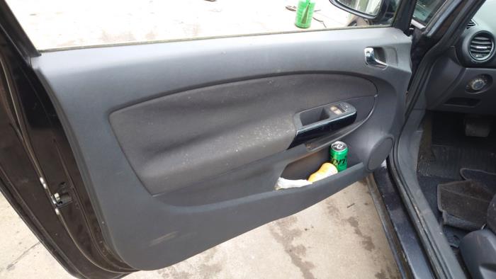Opel Corsa D 1.4 16V Twinport Épave (2007, Noir)