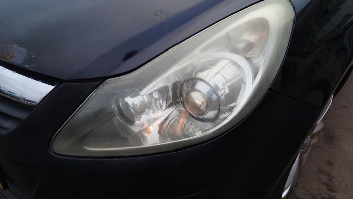 Opel Corsa D 1.4 16V Twinport Épave (2007, Noir)